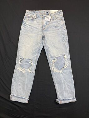 American Eagle Outfitters Light Blue Distressed Boyfriend Jeans